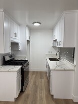 Building Photo - Covina Plaza Apartments