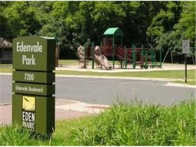 Building Photo - 15303 Trillium Cir