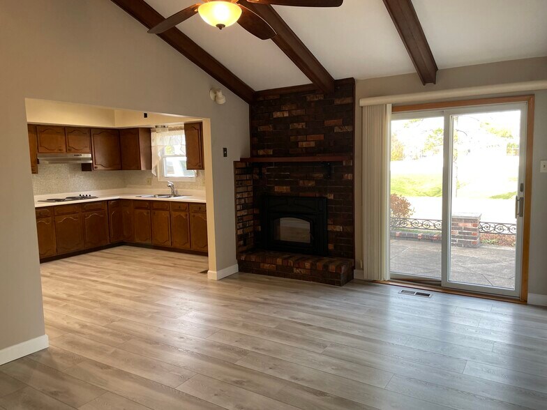 Building Photo - 5819 Oak Branch Dr