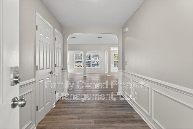 Building Photo - 123 Thousand Oaks Cir