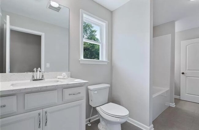 Building Photo - 973 Rittenhouse Way SE