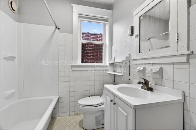 Building Photo - 3923 Miami St