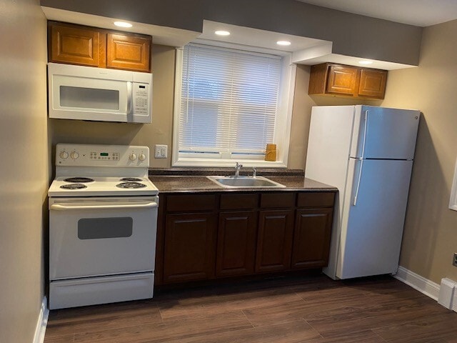 Building Photo - 7036 Ridge Ave