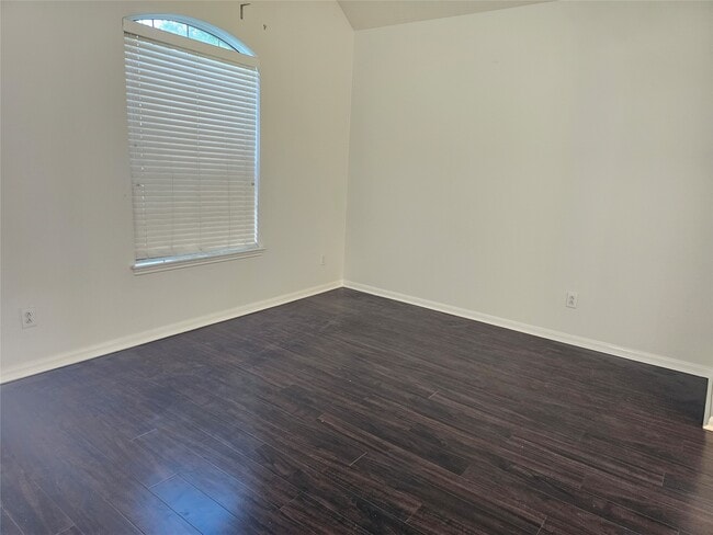 Building Photo - 201 Cedar Branch Dr