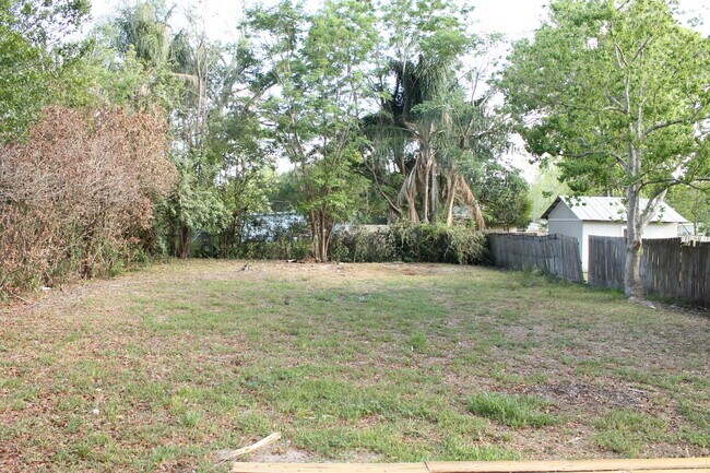 Building Photo - Adorable Mid Century Modern Bungalow in Winter Park!