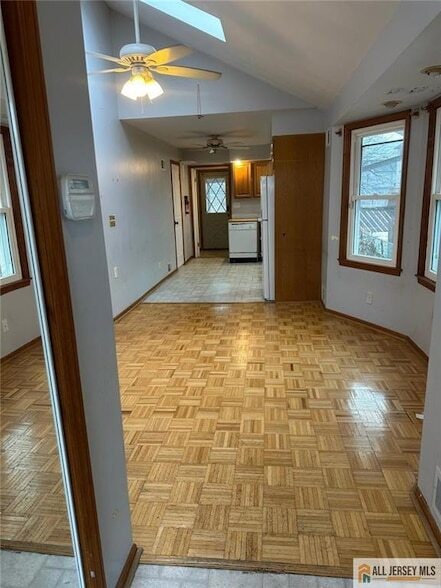 Building Photo - 143 Fiat Ave