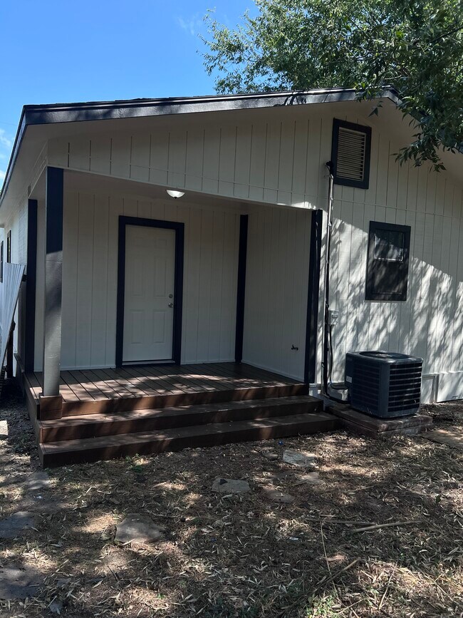 Building Photo - 1134 Brighton Ave
