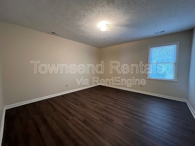 Building Photo - 2587 Gotts Ln
