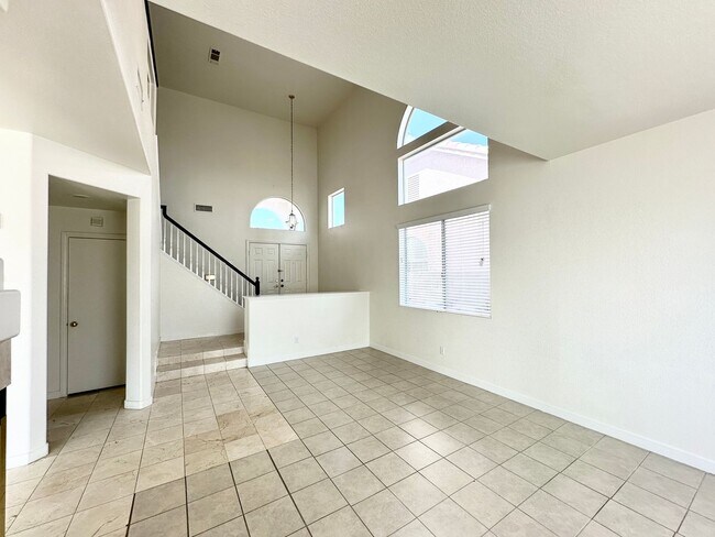 Building Photo - Cimarron Village