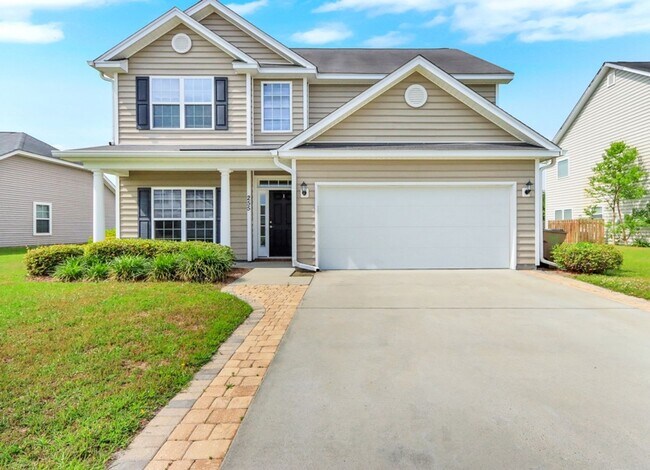 Building Photo - 4 Bed/2.5 Bath in Richmond Hill!