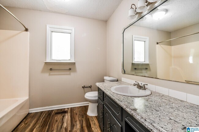 Building Photo - 2085 Edenwood Cir