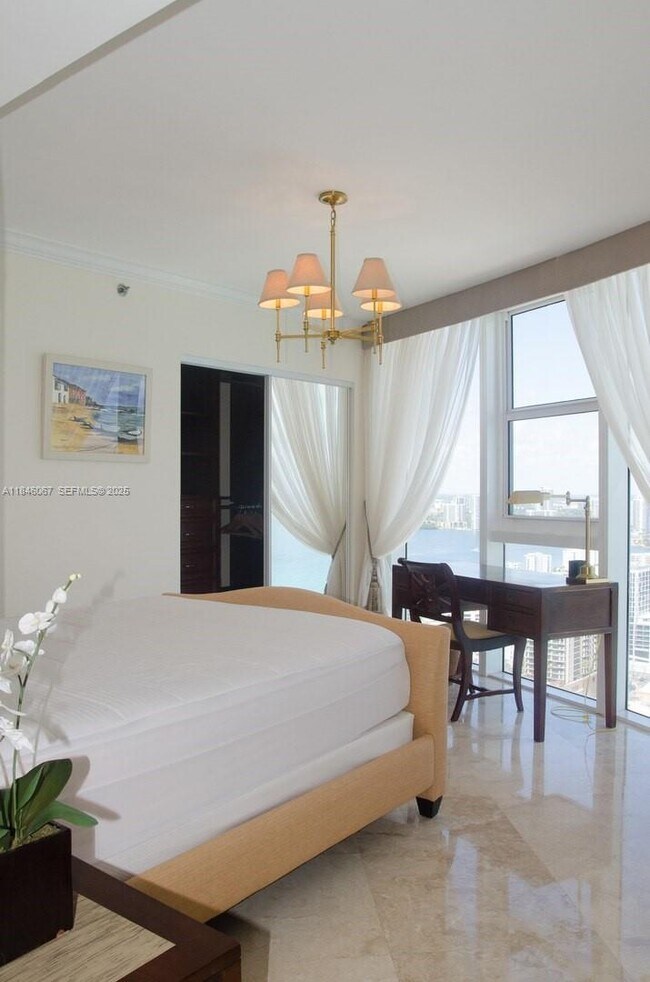 Building Photo - 17201 Collins Ave