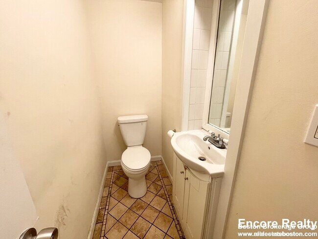 Building Photo - 1 Folsom Ave