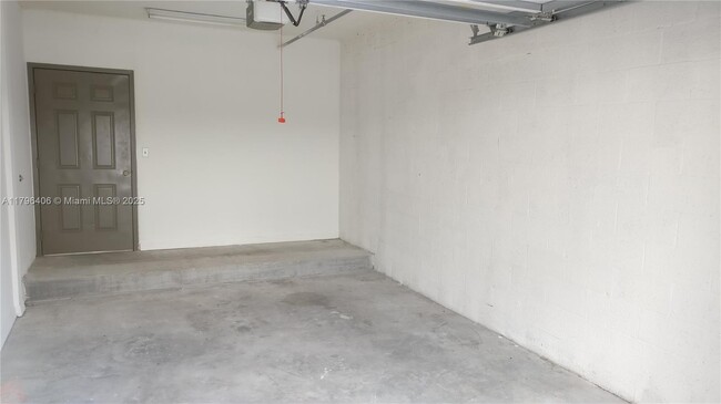 Building Photo - 2301 W Preserve Way