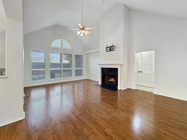 Building Photo - 5106 Ascot Pl