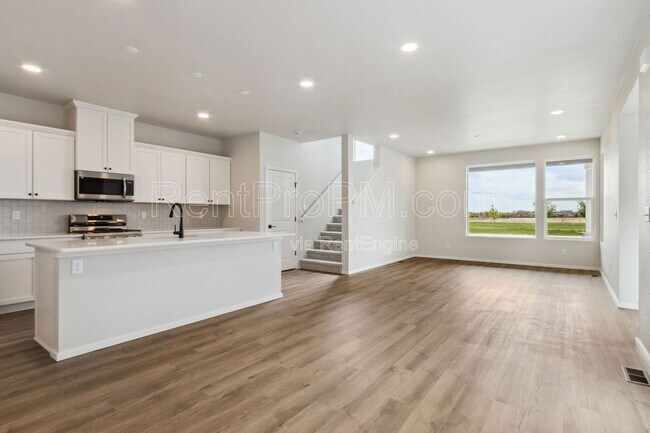 Building Photo - 6126 Saddle Horn Dr