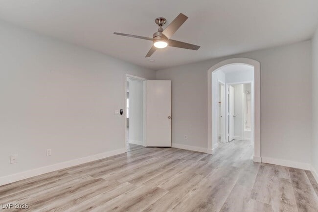 Building Photo - 4899 Lunetto Ave