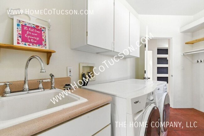 Building Photo - 1921 S Doubletree Ln