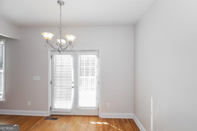 Building Photo - 403 Azalea Cove