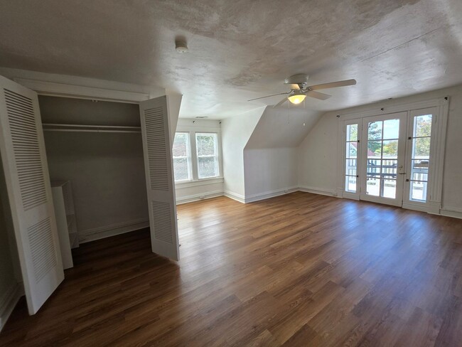Building Photo - 132 Orleans Cir