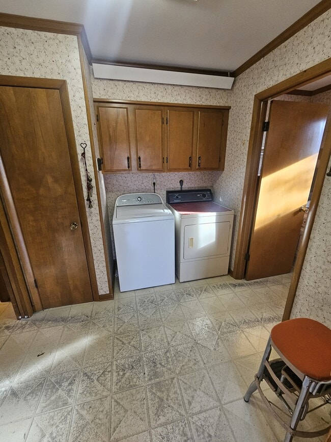 Building Photo - 5044 Rhodesdale Vienna Rd