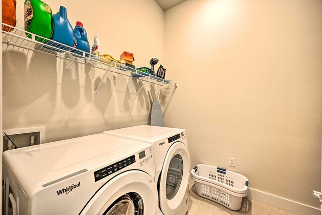 Building Photo - 4293 Reverence Pl