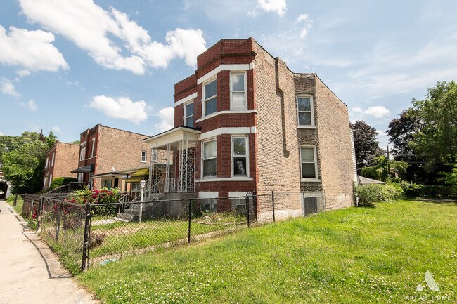 Building Photo - 1229 E 71st St