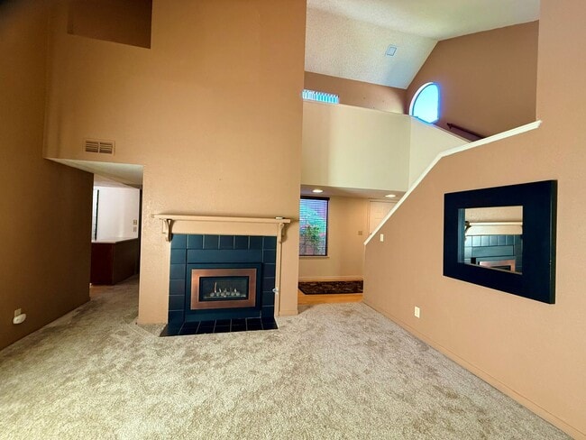 Building Photo - Beautiful Cal Park Rental Property!