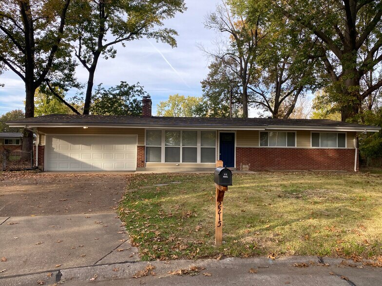 Primary Photo - 2215 Ibis Ct