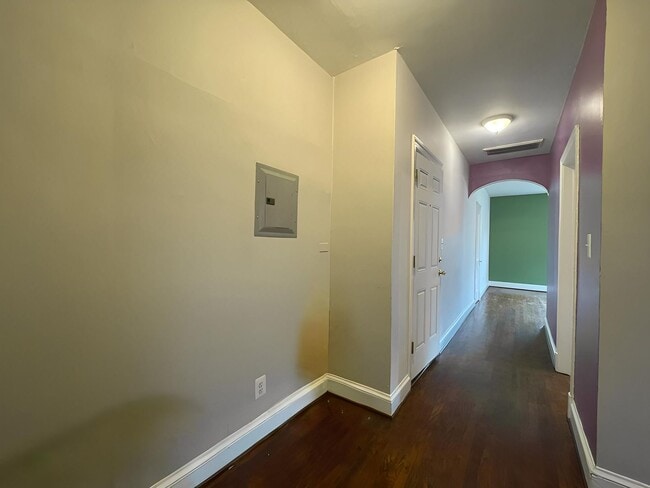 Building Photo - 4023 9th St NE