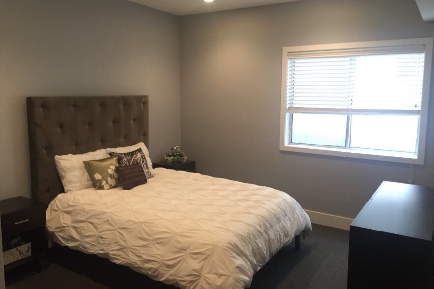 Master Bedroom - 1730 Sawtelle Blvd