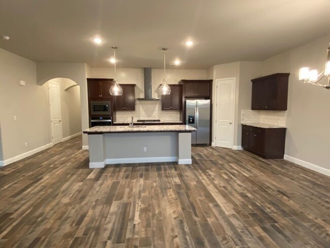 Building Photo - Stunning Brand New Granville Home at Deauv...