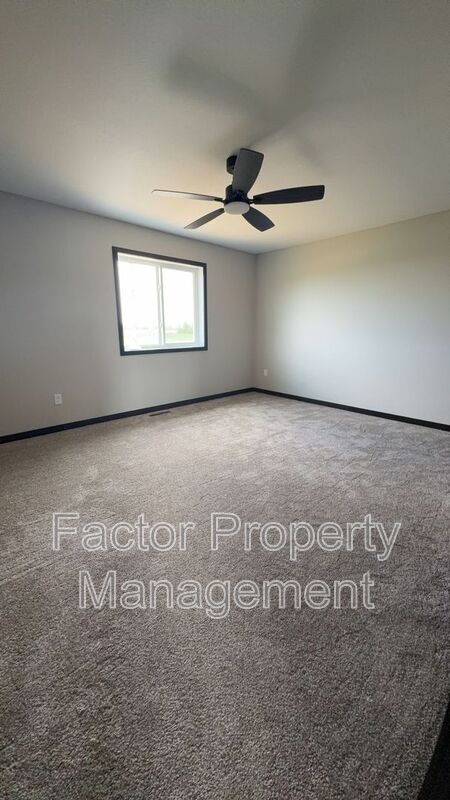 Building Photo - 3212 Scotch Ln