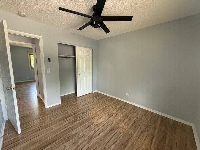Building Photo - 1711 Bell Dr