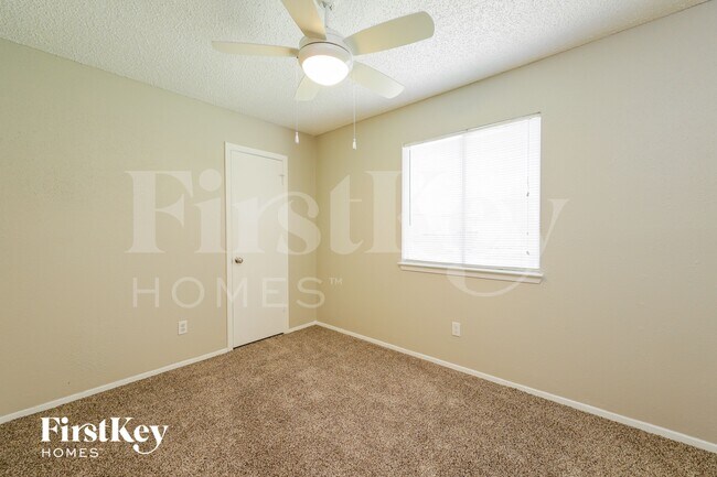 Building Photo - 23314 Balthasar St