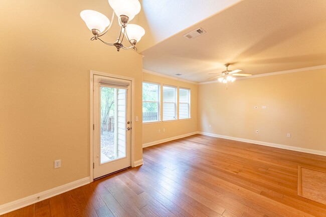 Building Photo - Gorgeous 2 Bedrooms /2.5 Bathrooms + Flex Space Home Near South Austin!!!
