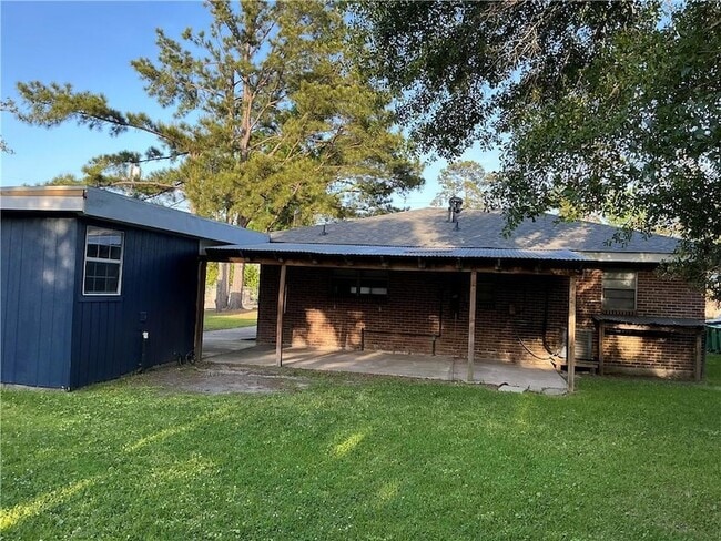 Building Photo - 3159 Dee St