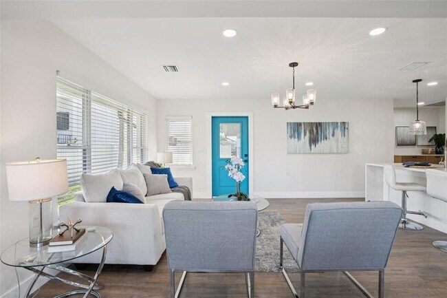 Building Photo - 1739 Bayou Grande Blvd NE