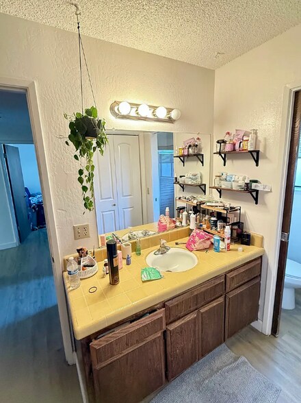 Building Photo - 8073 Treecrest Ave