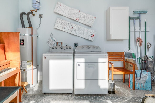 Building Photo - 157 Ave Portola