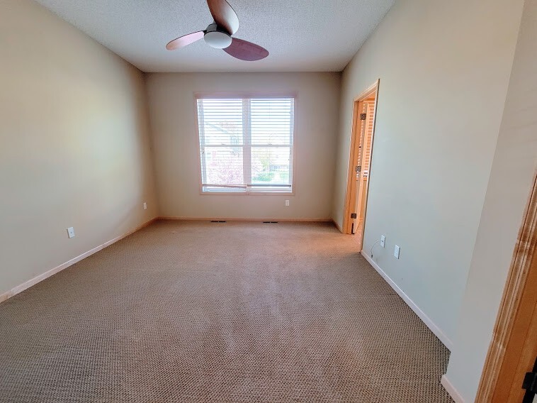 Building Photo - 10747 Falling Water Ln
