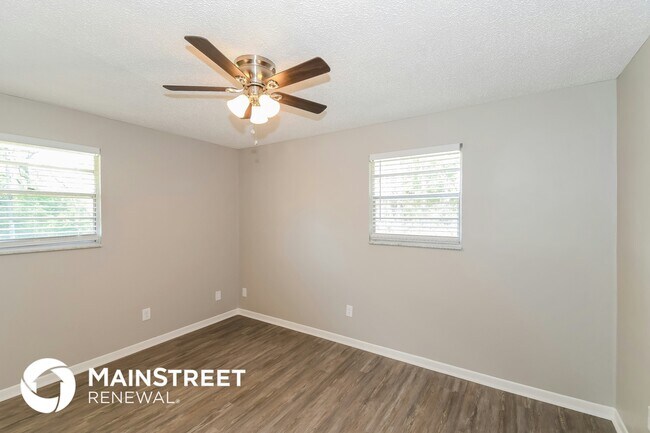 Building Photo - 3331 Lakemar Pl