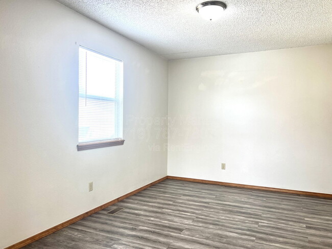 Building Photo - 6436 Peak Vista Cir