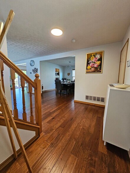 Building Photo - 5826 Wooden Plank Rd