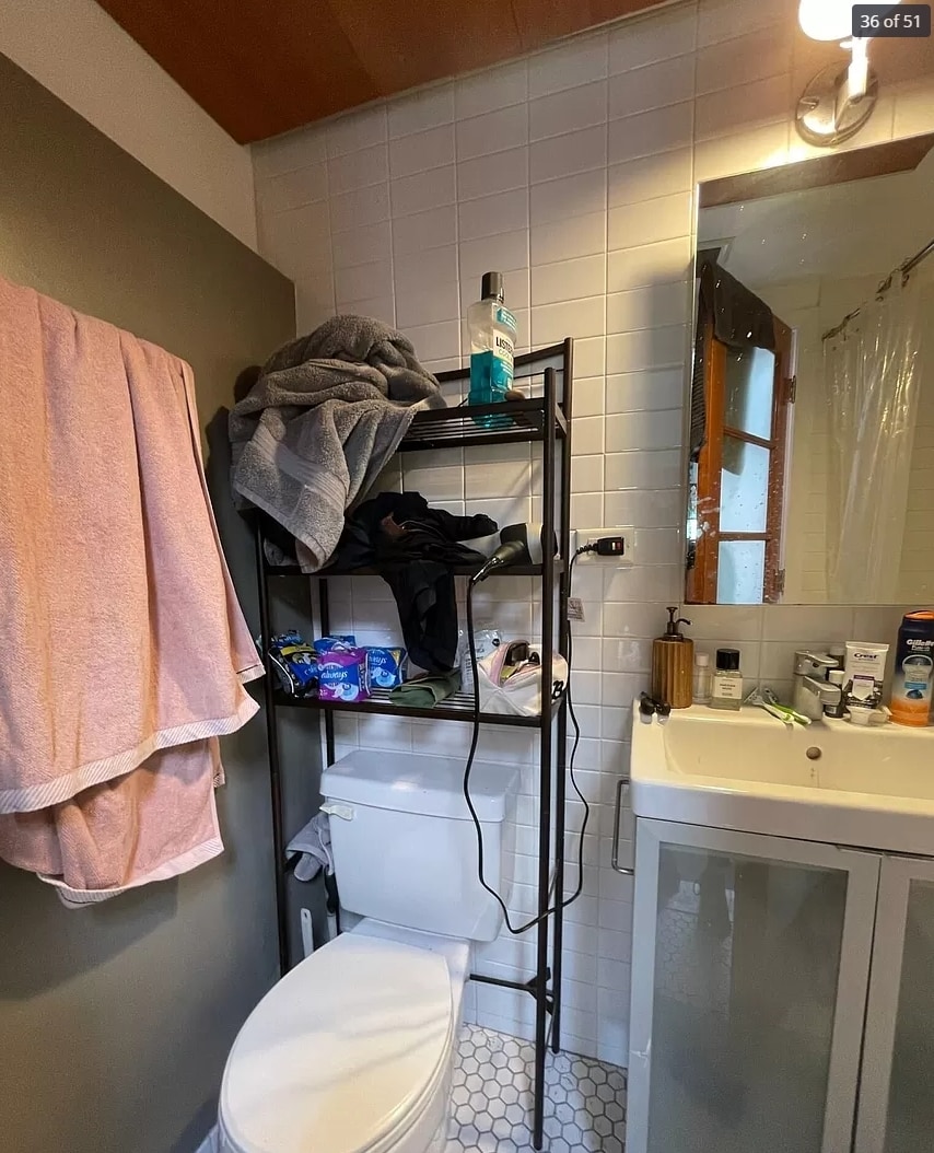 Building Photo - 849 Beacon St