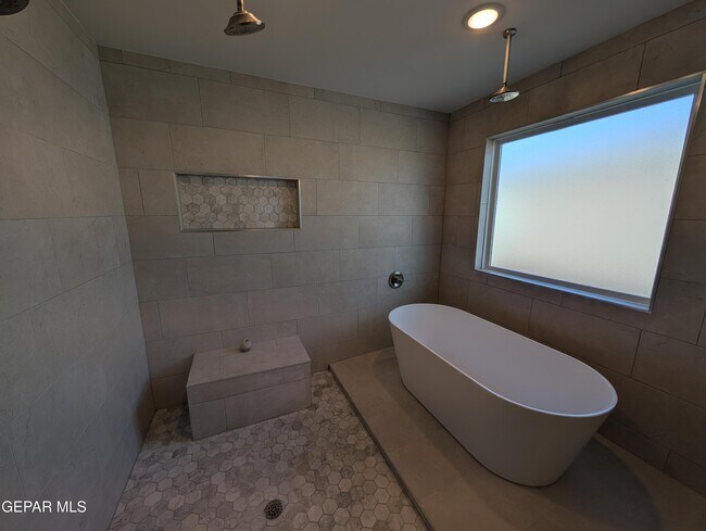 Building Photo - 517 La Entrada Cir