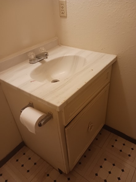 Building Photo - 3030 Congress Blvd