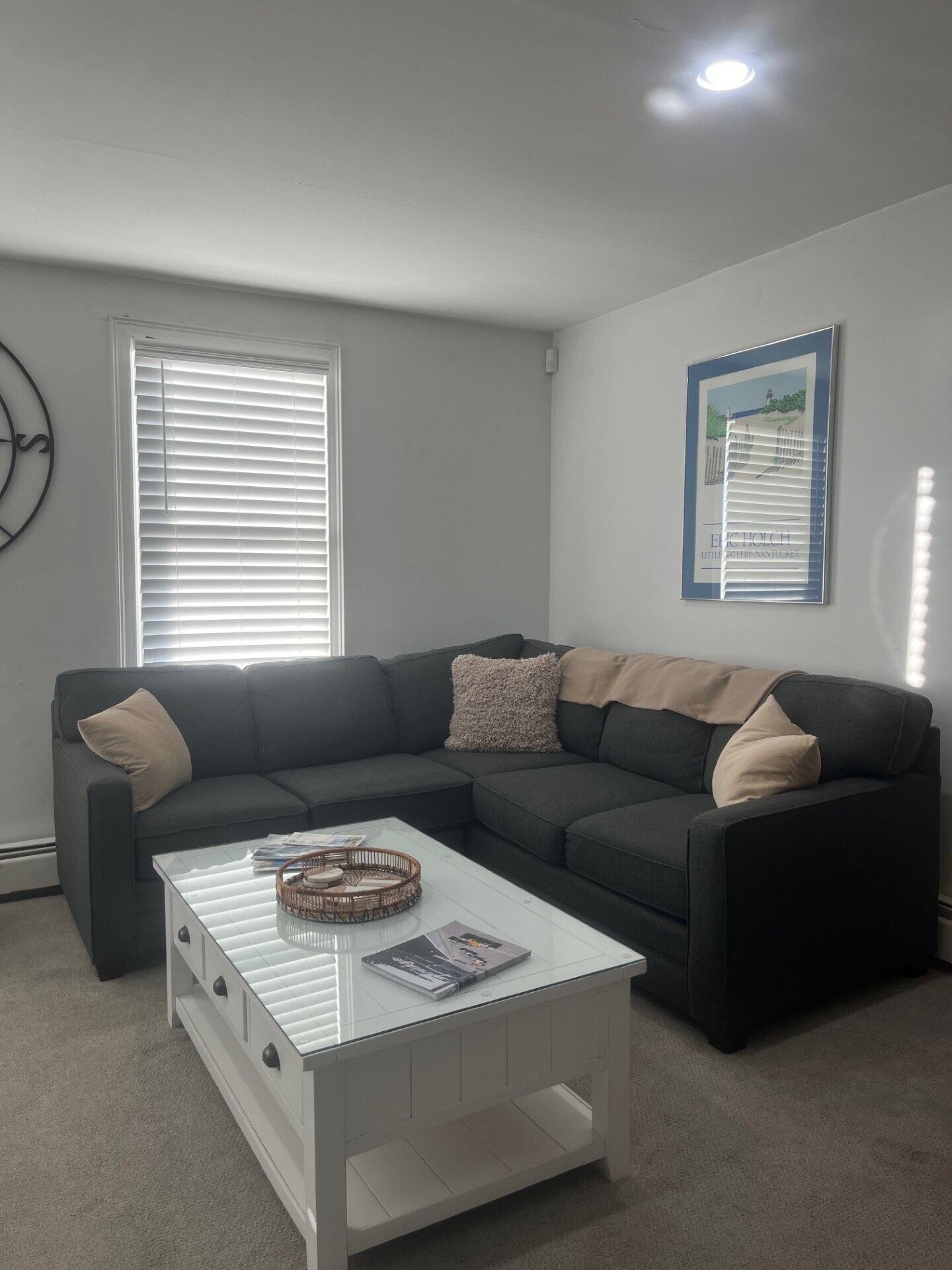 Building Photo - 404 Thames St