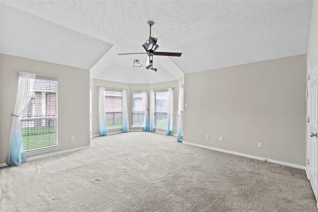 Building Photo - 12058 Miramar Shores Dr