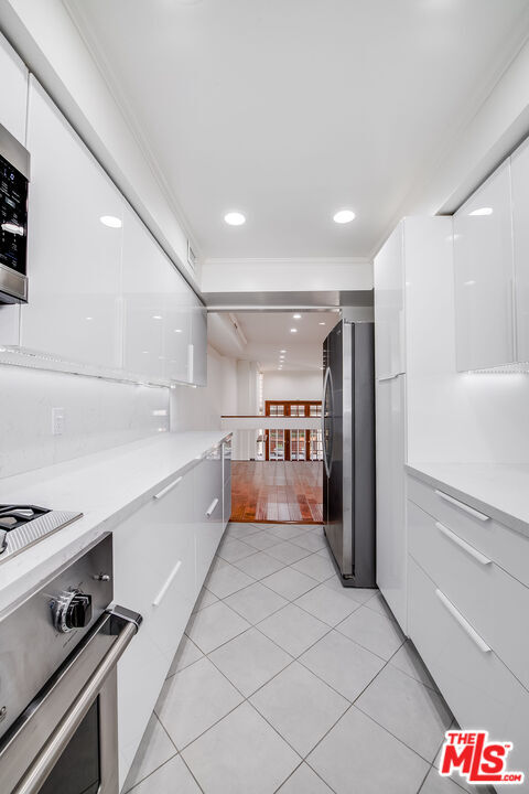 Building Photo - 9507 W Olympic Blvd